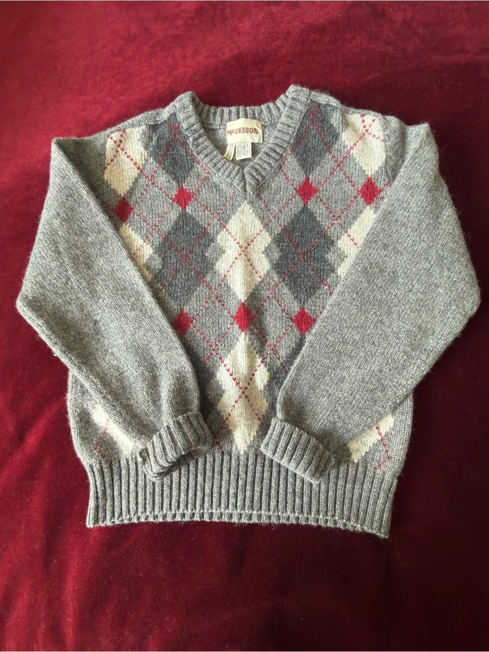 McGregor Gray Argyle V-Neck Sweater with Red and Cream Diamonds Sz M